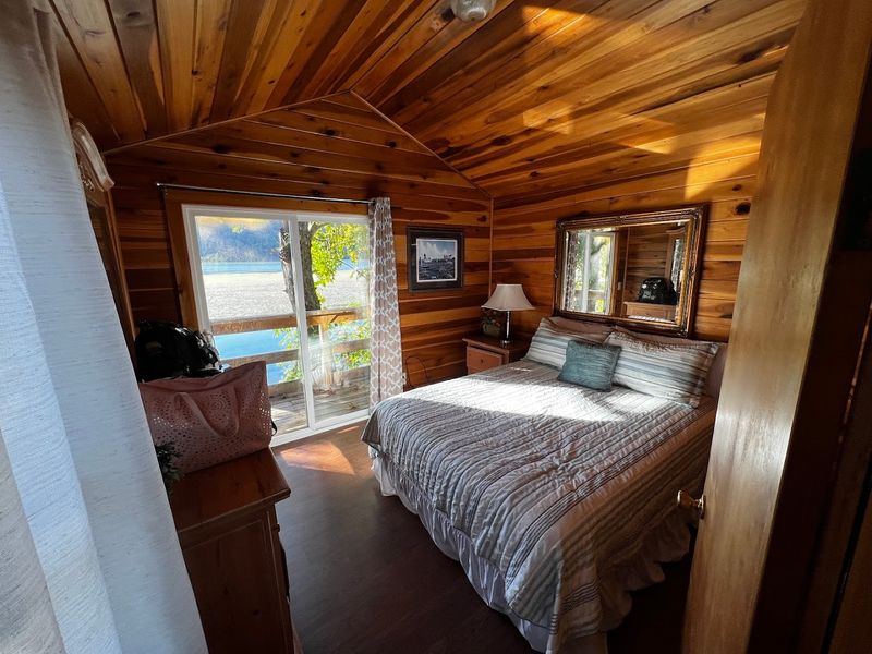 One-Bedroom Cabin Options For Couples Seeking Quiet