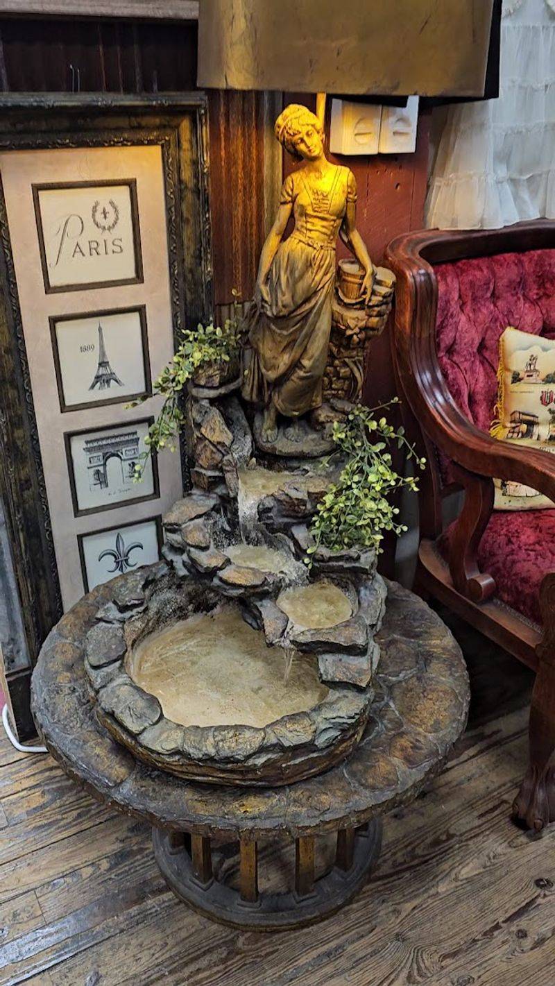 Endless Finds And Vintage Charm
