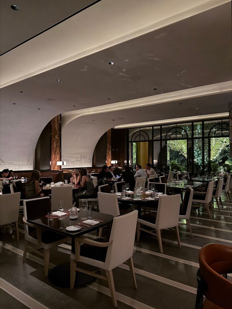 The Dining Room Overlooks Wynn Golf Club
