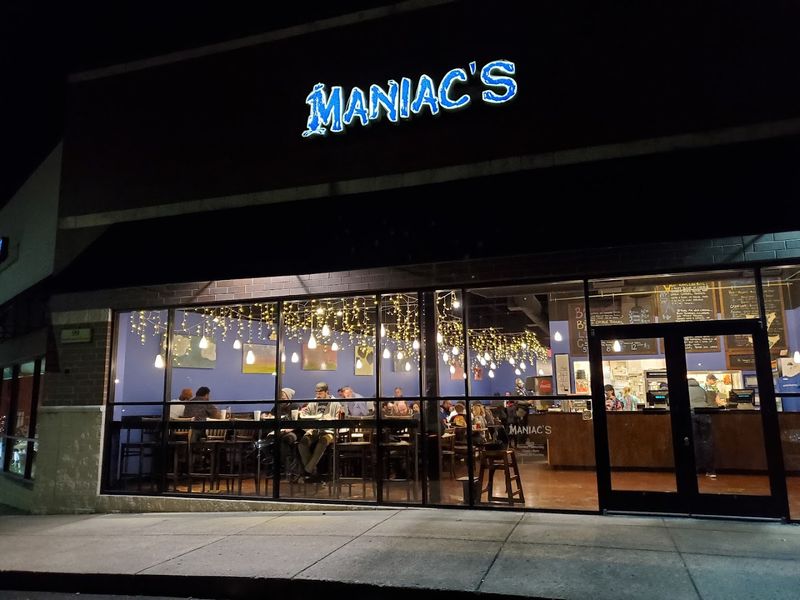 Maniac's, Brentwood