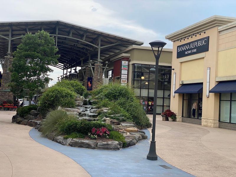 A Shopping Stop That Always Feels Worth Revisiting