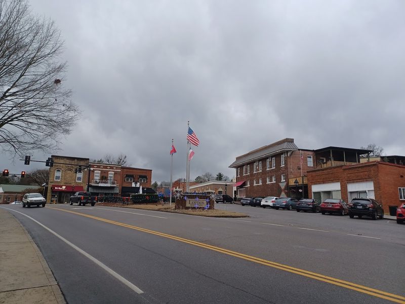 The Loudon County Courthouse And Its Architectural Presence
