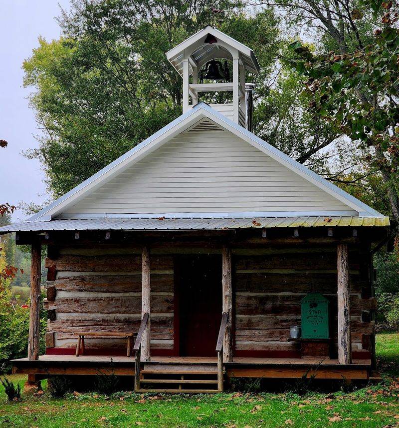 The Log Cabin Bed And Breakfast For An Overnight Stay