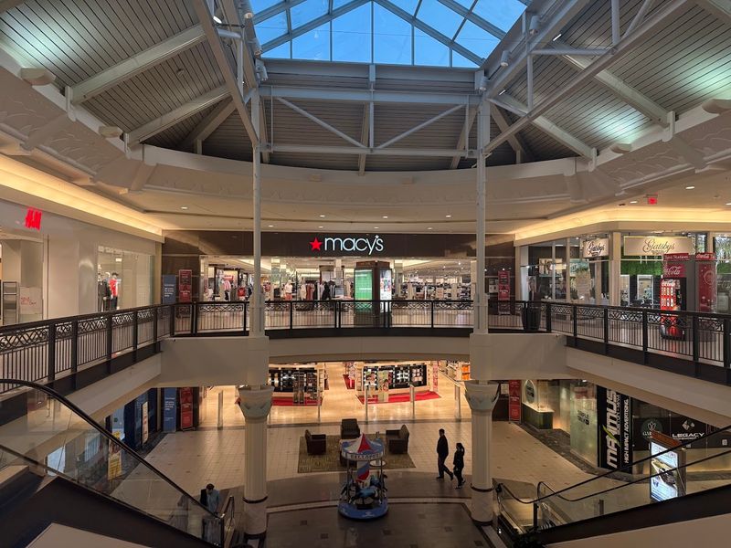 Solomon Pond Mall, Marlborough