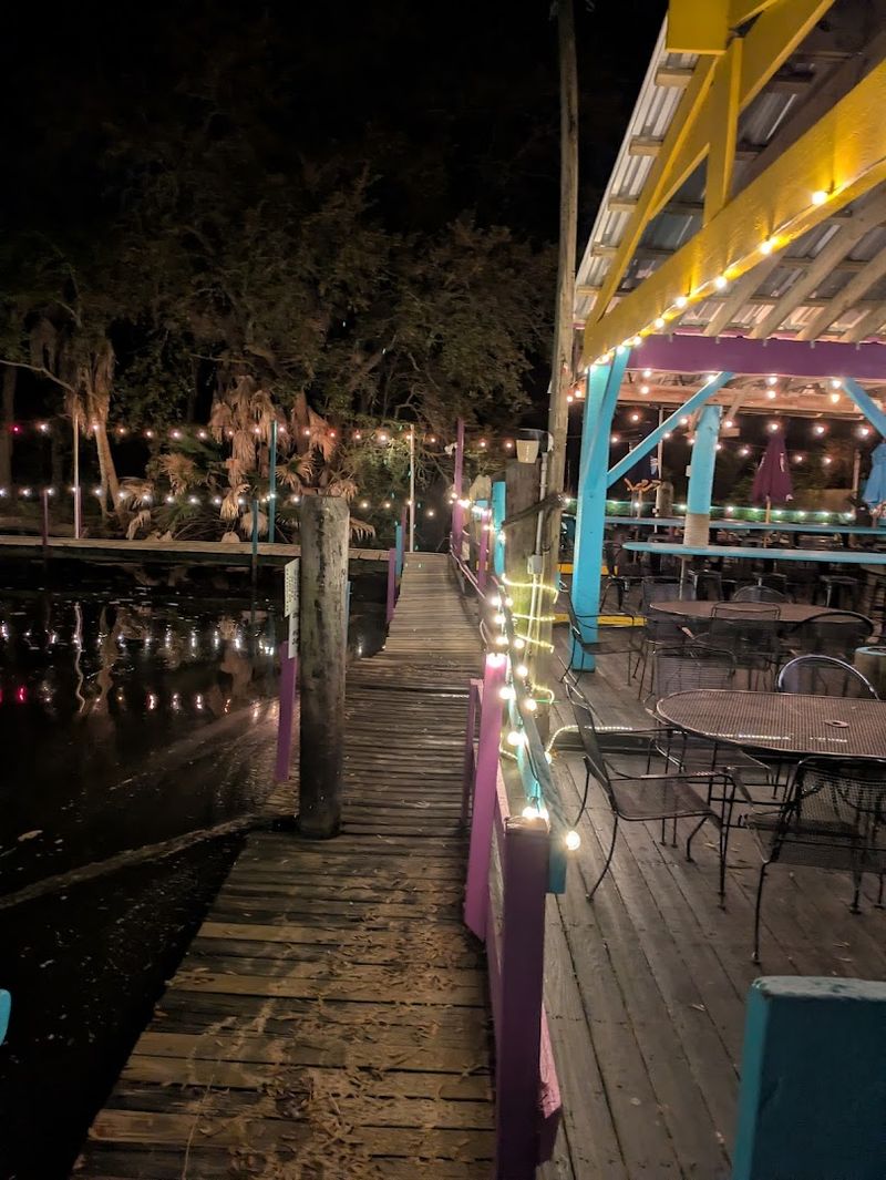 Gulf Coast Vibes That Set The Mood Before You Even Order