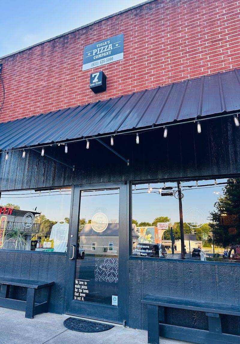 How A Small Country Road Pizzeria Became A Local Favorite Worth The Drive
