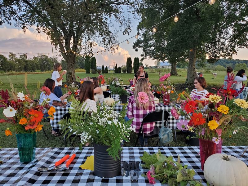 Weekly Floral Arrangement Sessions Worth Attending