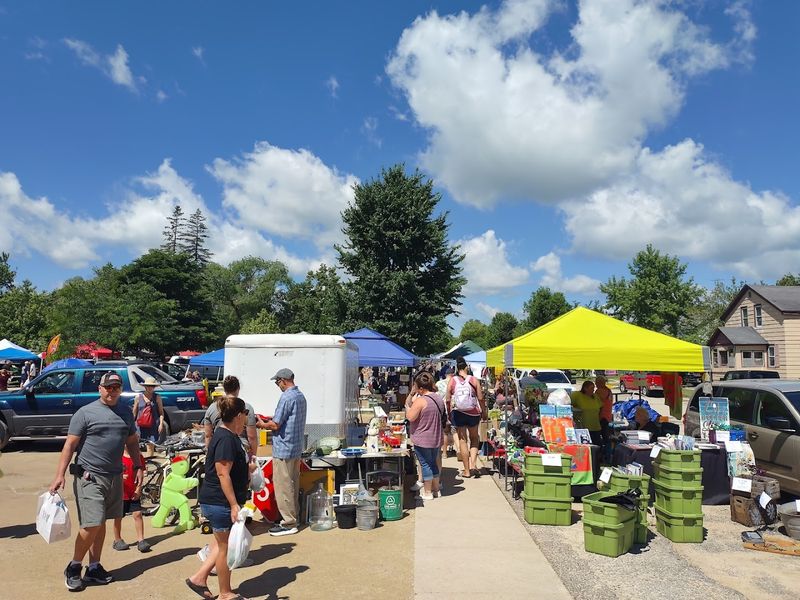 The Princeton Flea Market Runs Every Saturday In Season