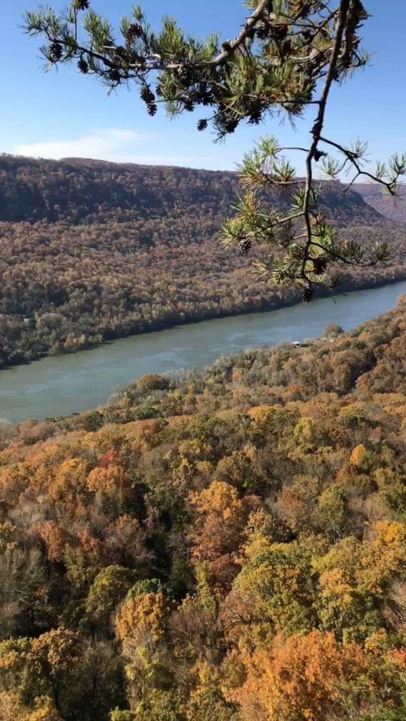 Fall Is When This Trail Reaches Another Level And The Photos Barely Do It Justice