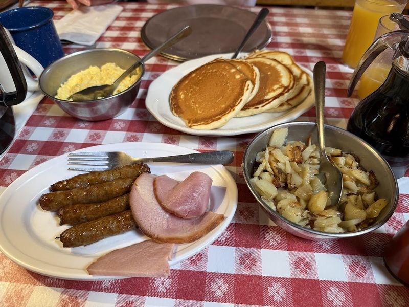 Wisconsin Dells Visitors Make It A Tradition