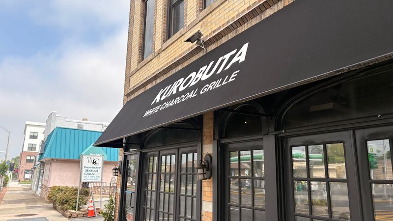 KUROBUTA - White Charcoal Grille