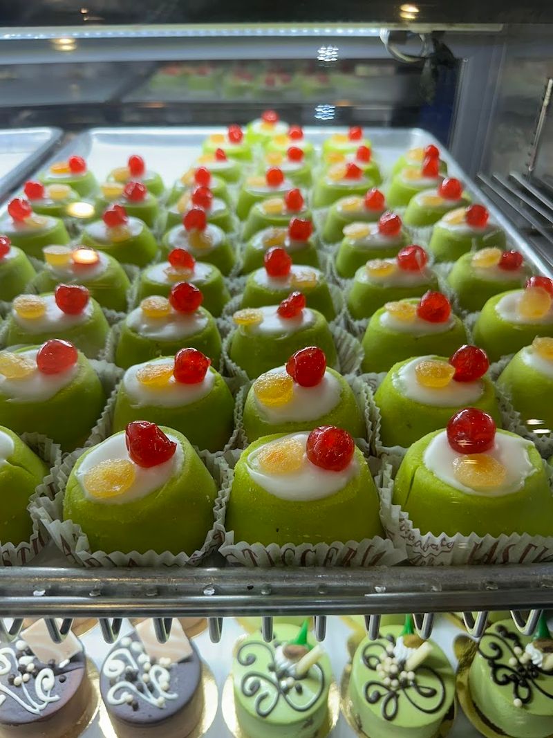 Marzipan That Looks Too Good To Eat