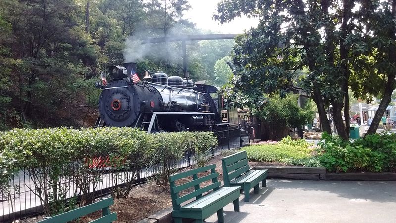 Dollywood Express, Pigeon Forge