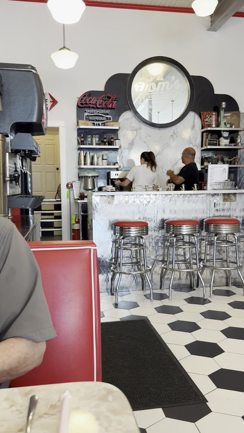 Tom's Soda Shop