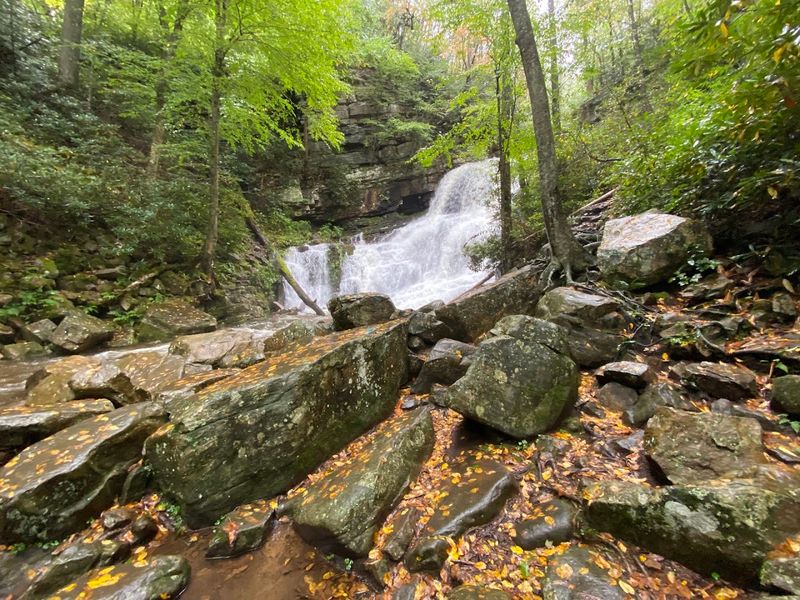 What To Wear And Bring For A Successful Hike