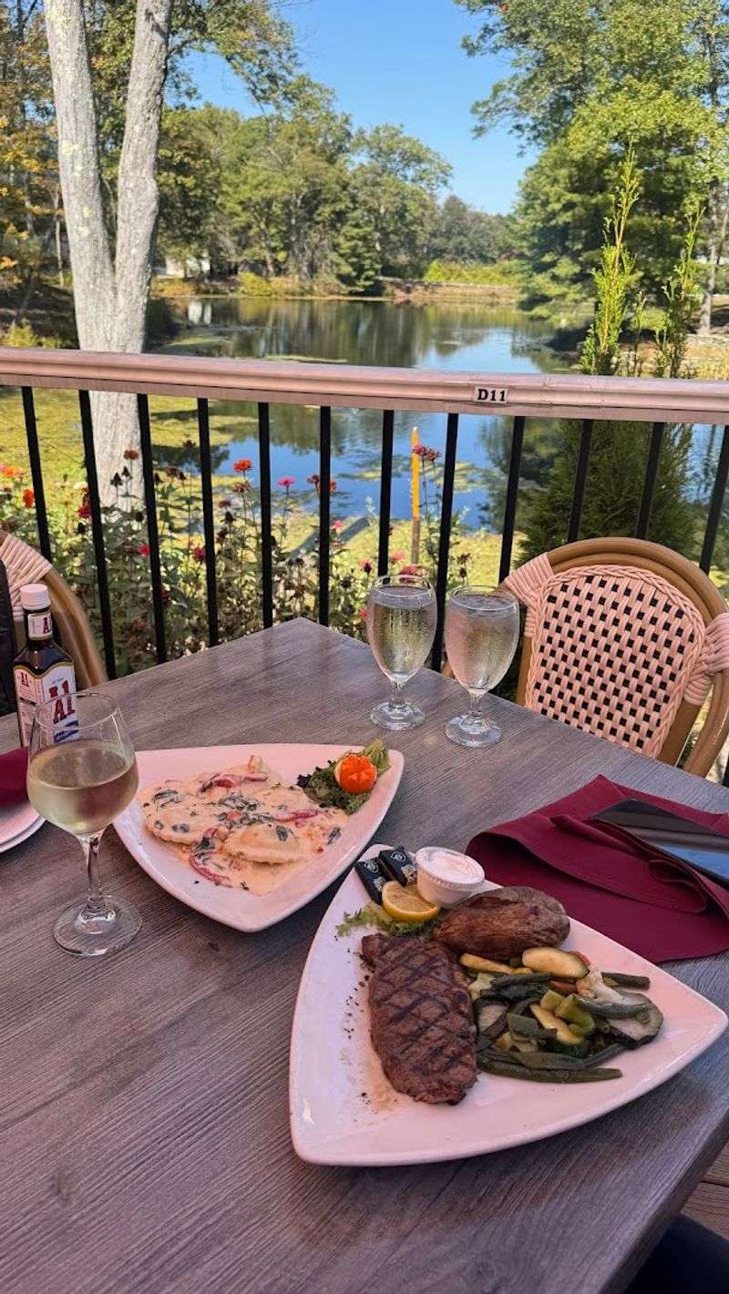 La Notte Waterside Grille