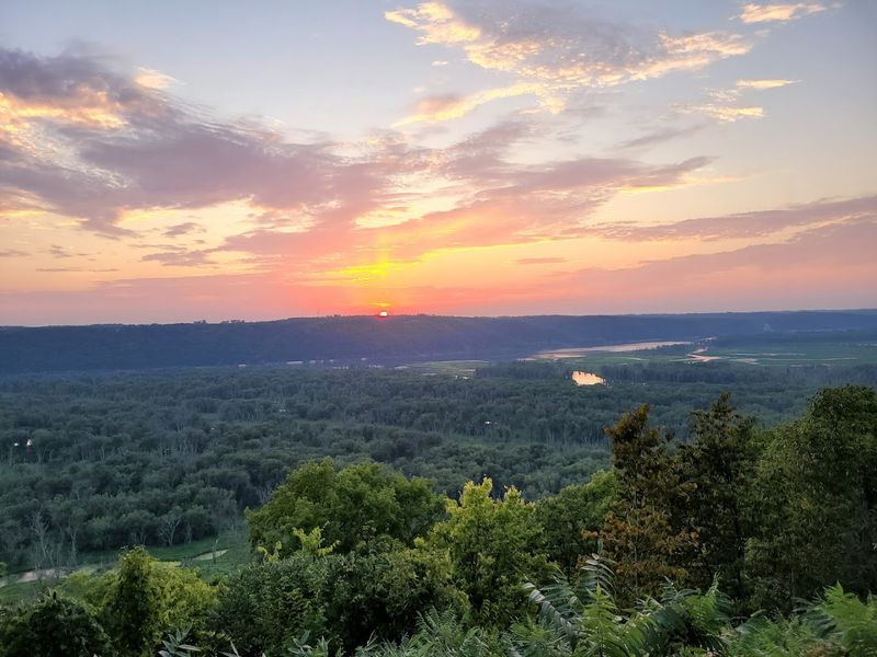 Mississippi Ridge Trail Ends With A Huge River View