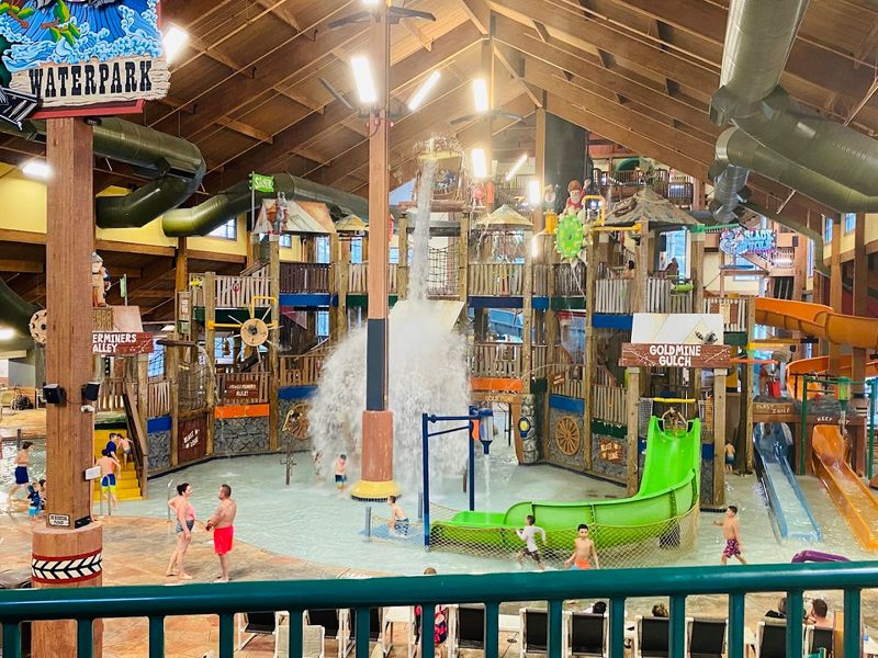 Glacier Canyon Lodge