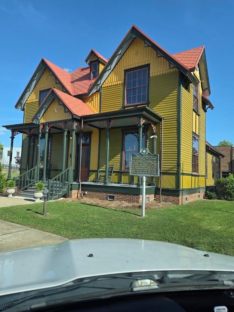 Columbus And The Tennessee Williams Birthplace