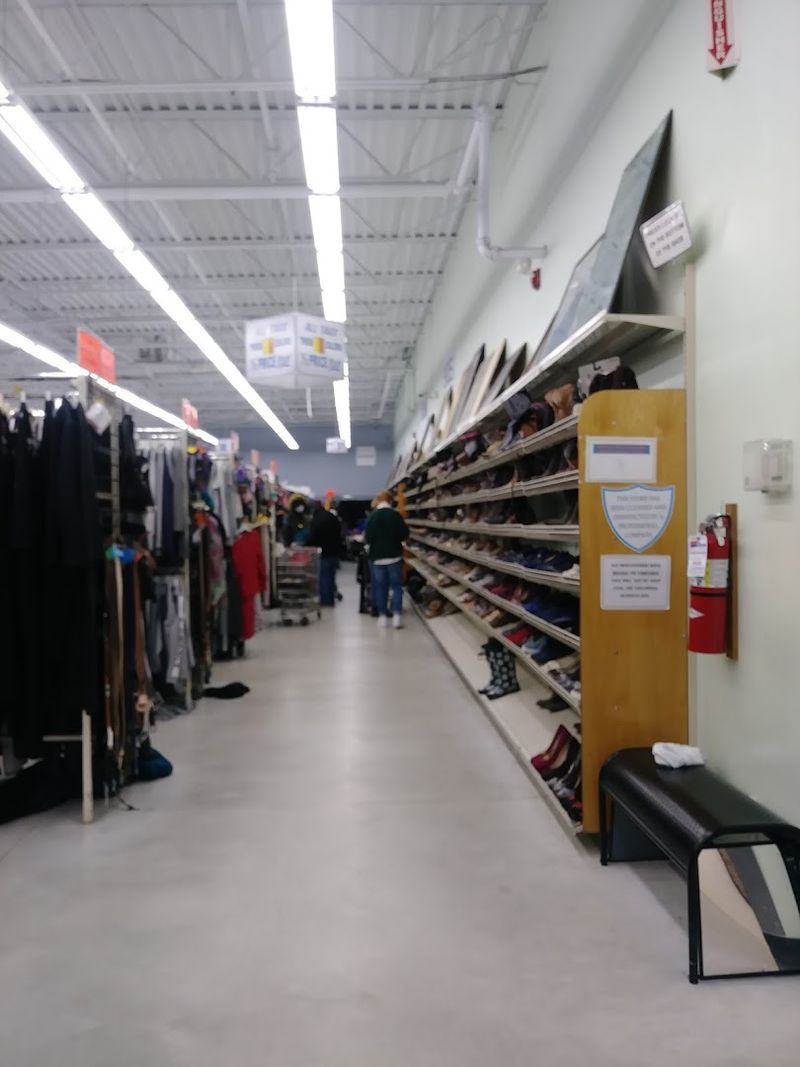 Your Thrifting Game Plan Starts Here