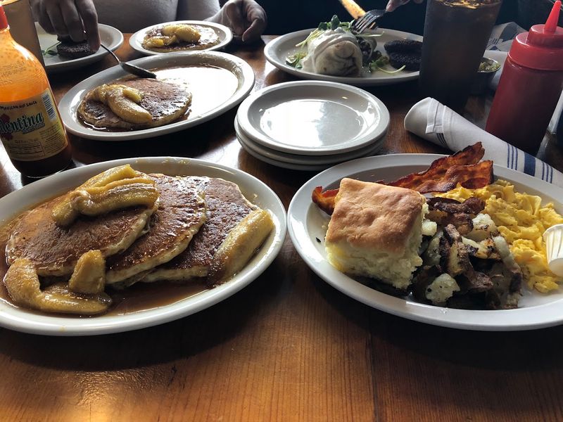 Ria's Bluebird - A Grant Park Morning Institution