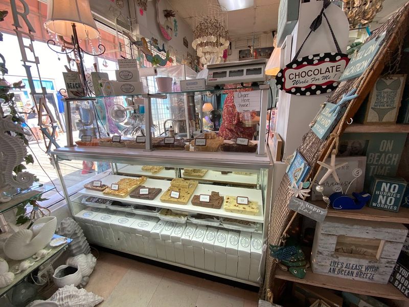 Shopping Boutiques And Unique Souvenirs