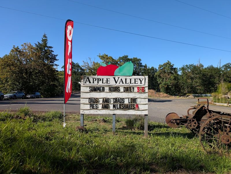 Apple Valley Country Store