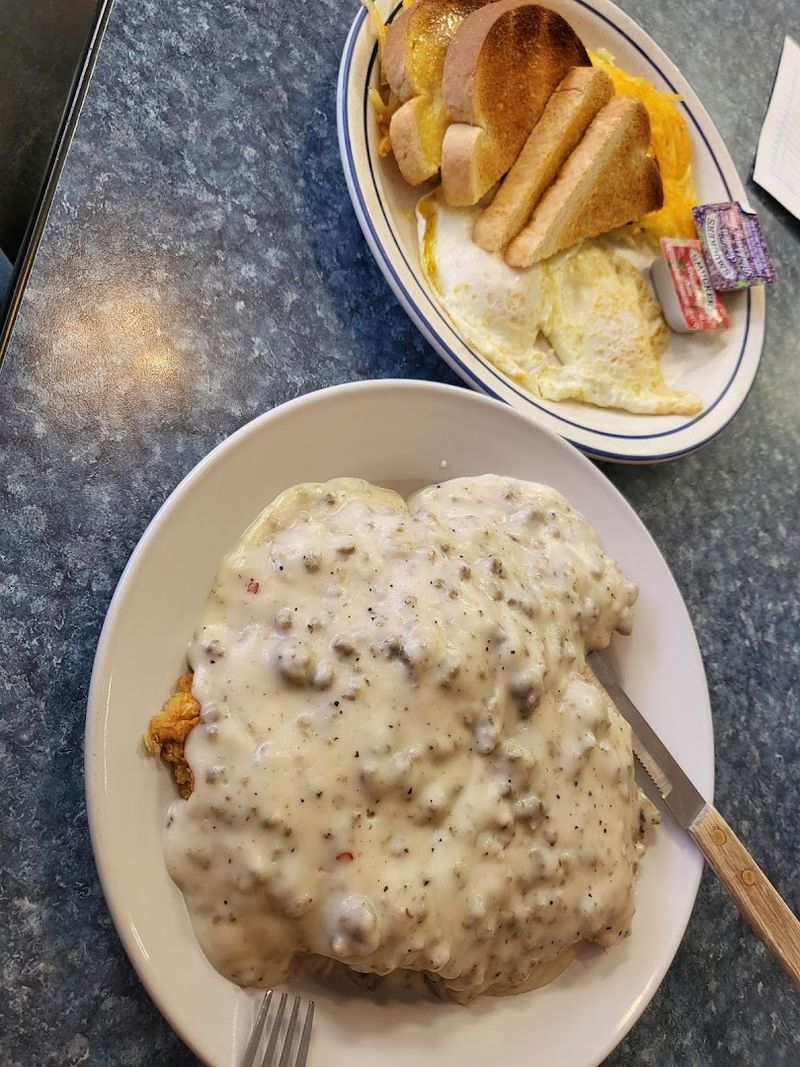 A Gravy-Covered Favorite Worth Ordering
