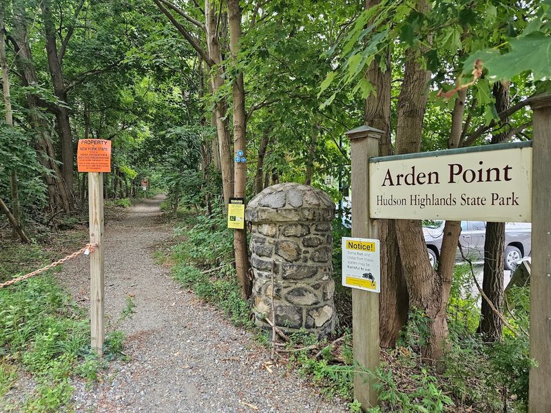 Garrison And The Arden Point Loop