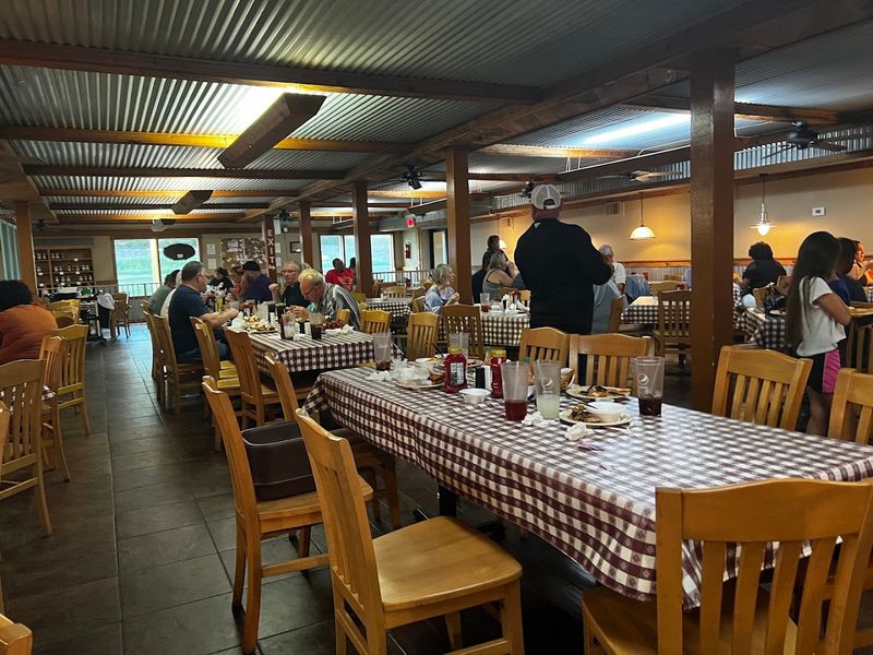 A Laid-Back Setting Built For Seafood