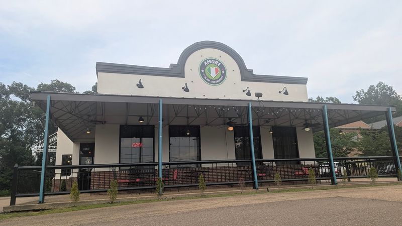 Why Amore Keeps Winning Where Chain Restaurants Keep Falling Short