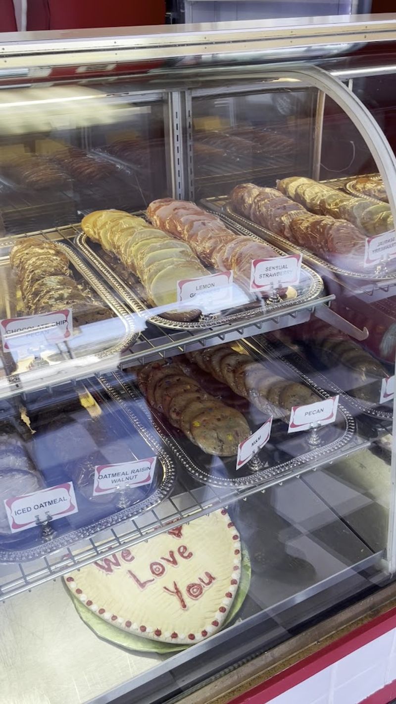 16 Flavors, Zero Bad Choices