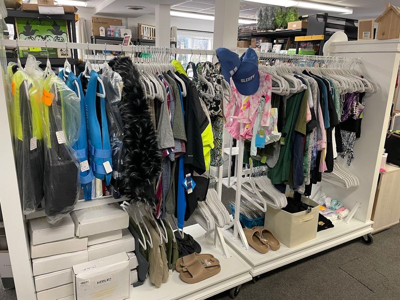 Seasonal Inventory And Clearance Offers