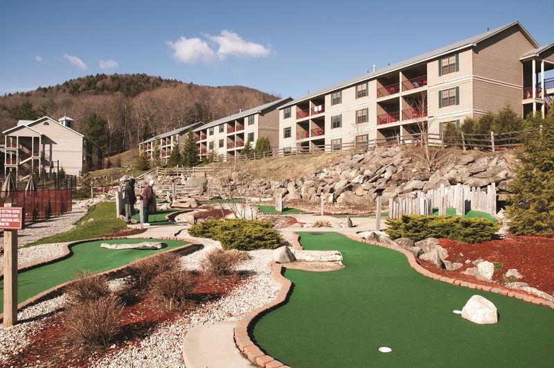 Holiday Inn Club Vacations Oak N' Spruce Resort, South Lee