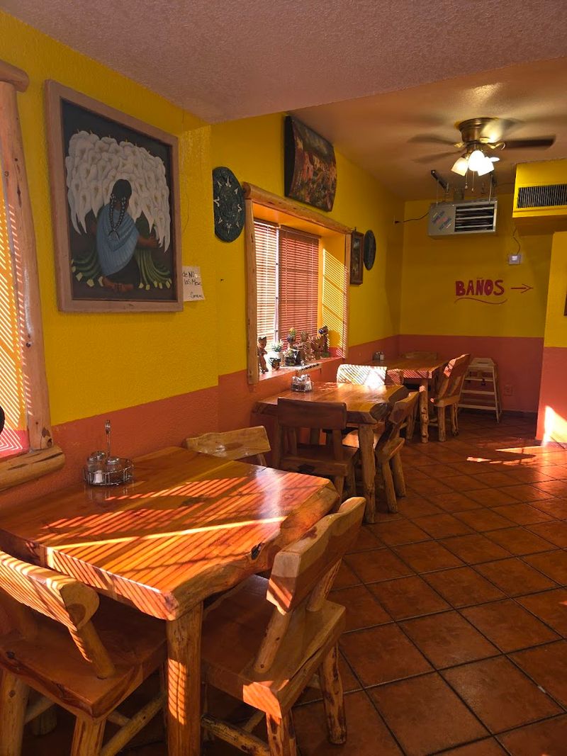 Burritos Lore's