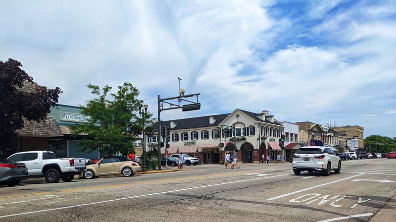 Downtown Shops Make Wandering Easy