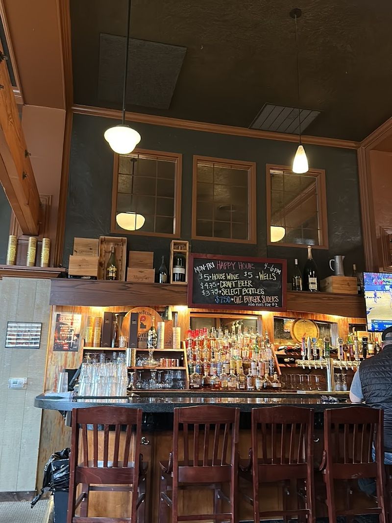 A Steakhouse Atmosphere Worth Settling Into