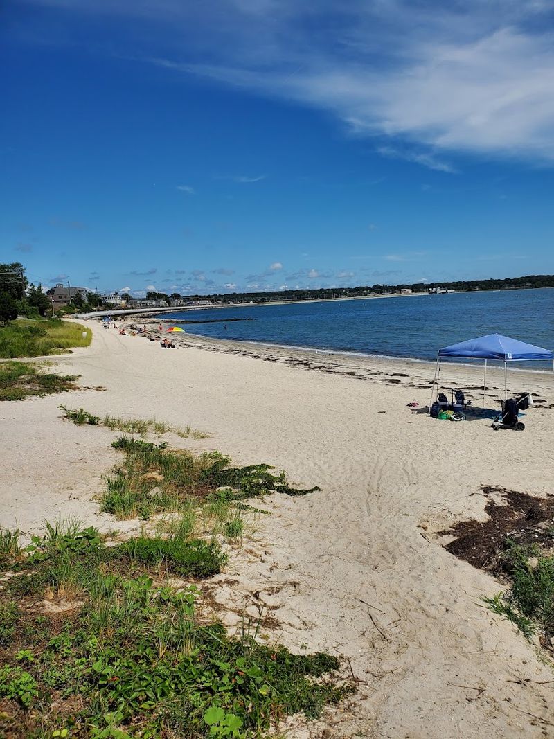 Popular Activities To Enjoy At White Sand Beaches