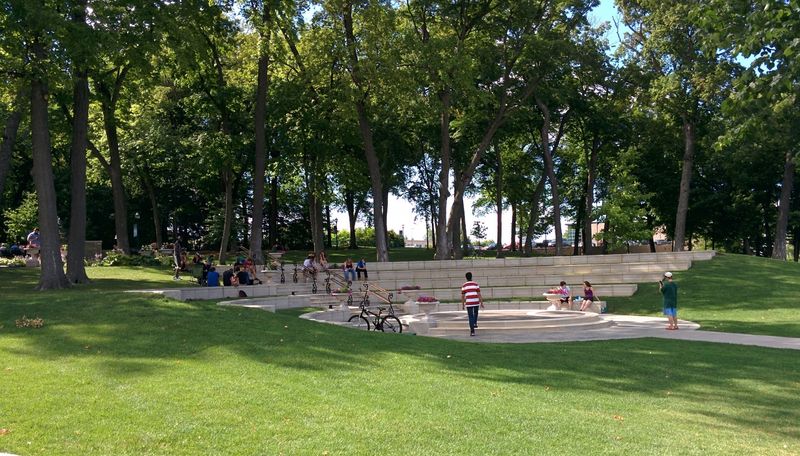 Accessibility Features And Visitor Amenities