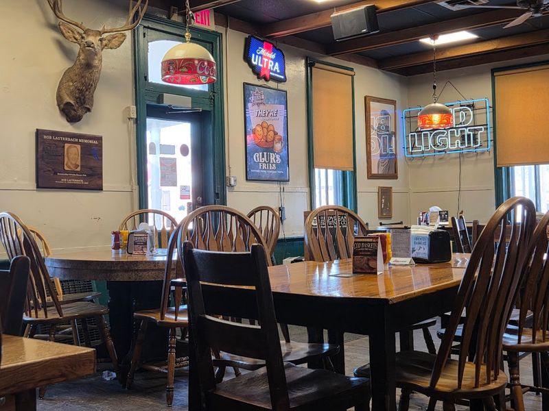 Ambiance That Reflects Traditional Dining