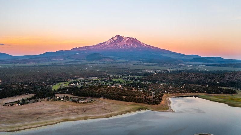 Clean Air and Four Distinct Seasons