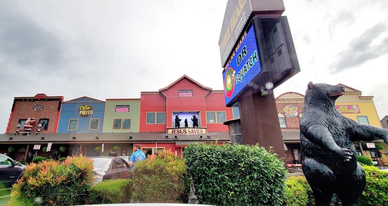 The Selfie Park, Murals, And Outdoor Photo Opportunities Out Back