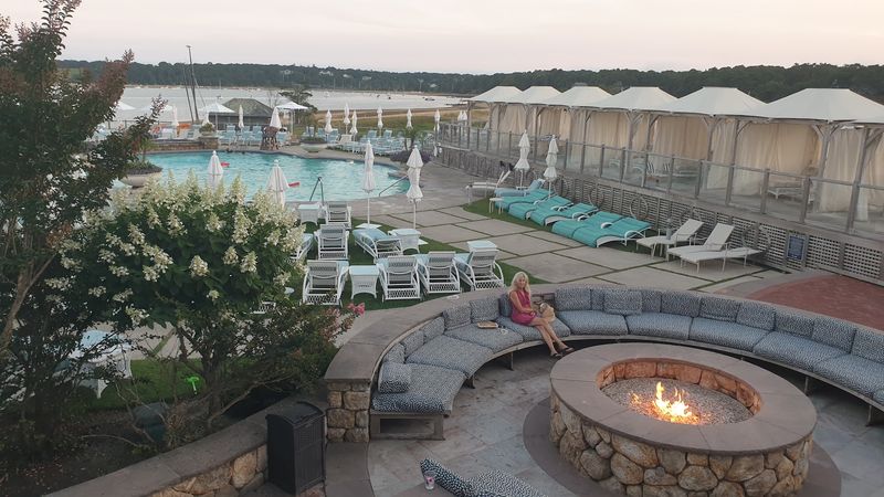 A Resort Backdrop That Makes The Views Feel Even Better