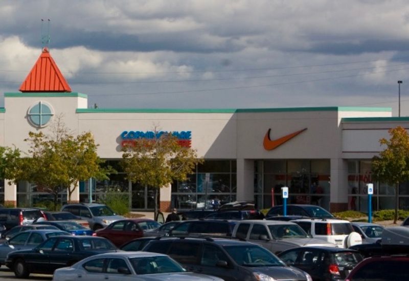 Finger Lakes Premium Outlets