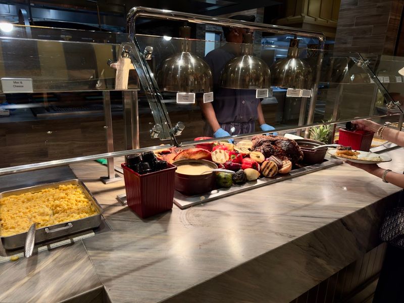 Seven Food Stations Give Visitors More Than Seafood