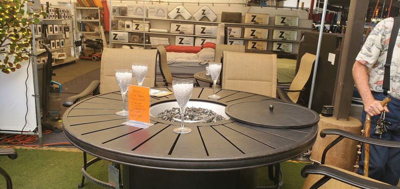Shopping for the Home Without Leaving the Market
