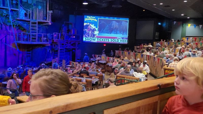 Hatfield & McCoy Dinner Feud, Pigeon Forge