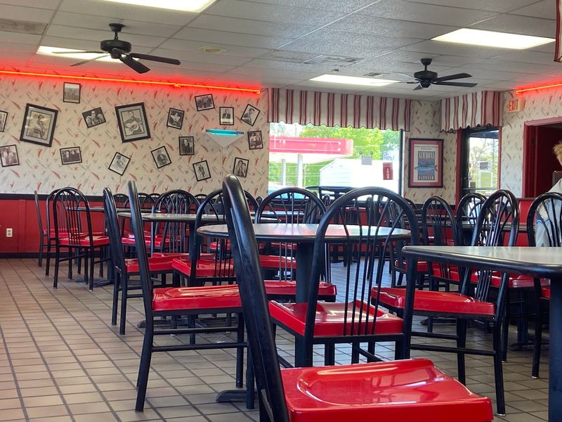 Gino's Hamburgers & Catfish