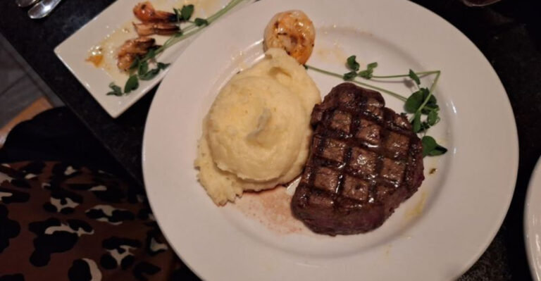 The Best Filet Mignon In Iowa Is Served Inside This Old-Fashioned Supper Club