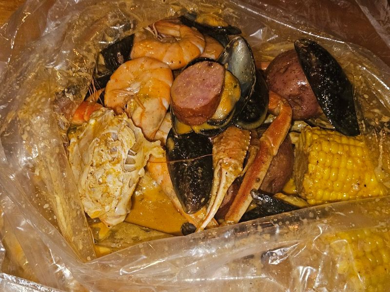 The Seafood Boil Experience You Can Expect